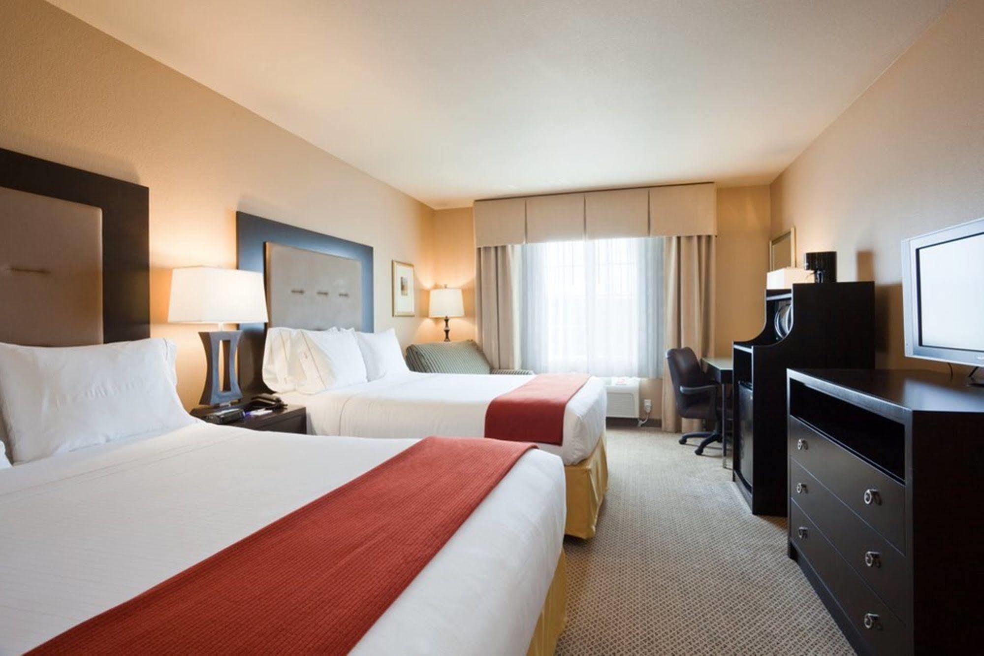 Holiday Inn Express & Suites Litchfield By Ihg מראה חיצוני תמונה